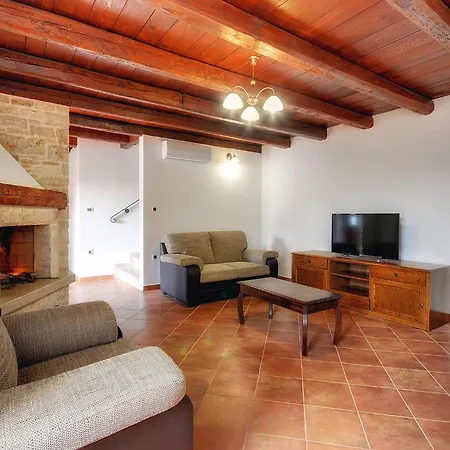 In Golas With Private Pool Ferienhaus Bale