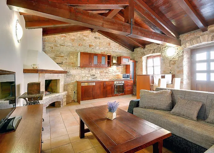 بيت للعطل In Golas With Private Pool *