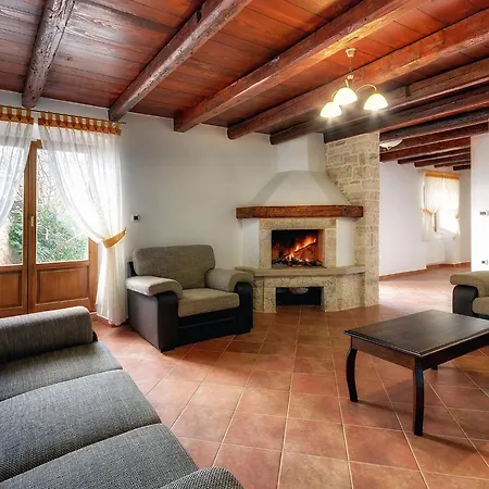 Σπίτι διακοπών In Golas With Private Pool Bale