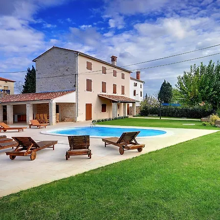 In Golas With Private Pool Bale